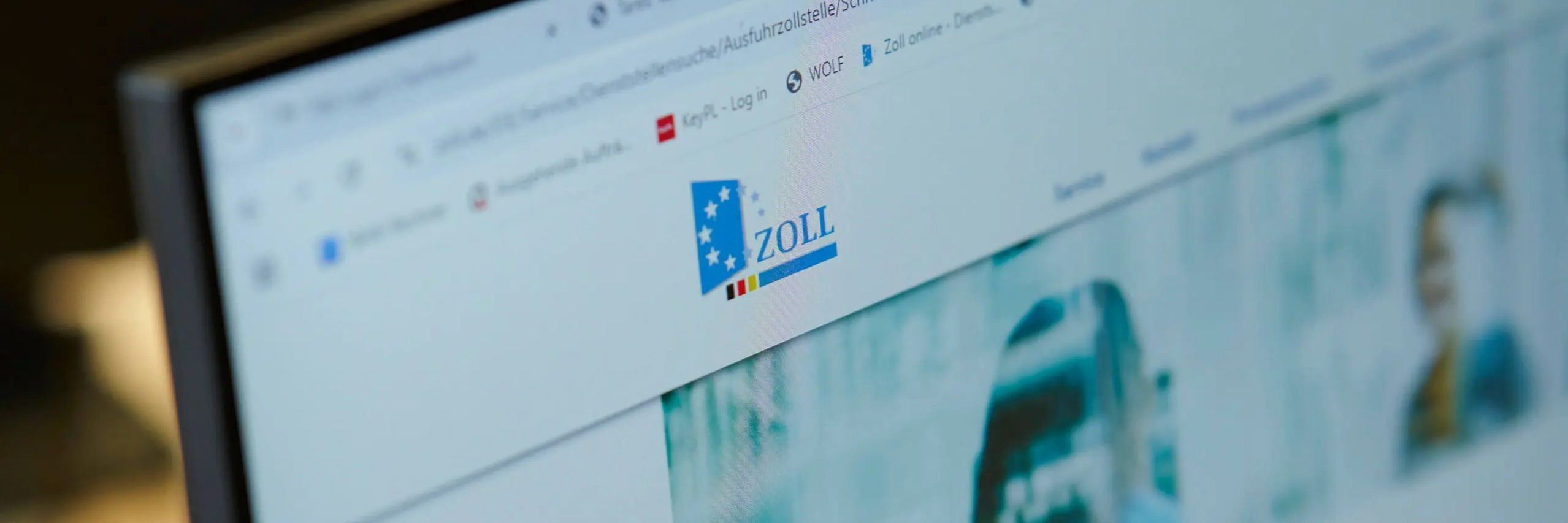 Nahaufnahme einer Zoll Website auf einem Bildschirm